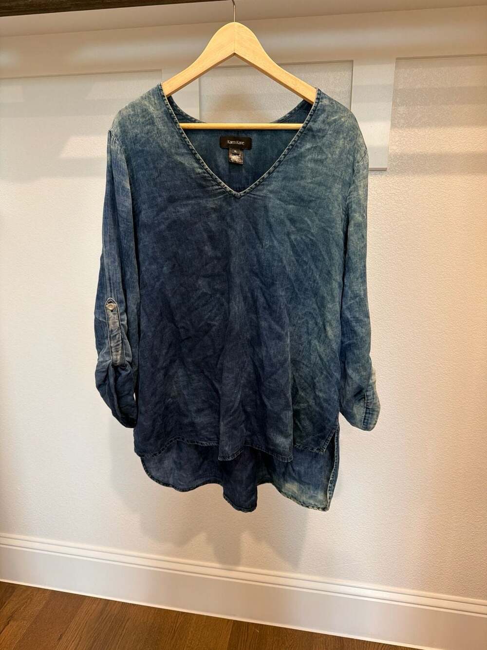 Karen Kane Women's XL Acid Wash Indigo Cotton Roll-Tab Sleeve V-Neck Tunic